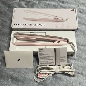NIB T3 Single Pass Ceramic pink straightening iron